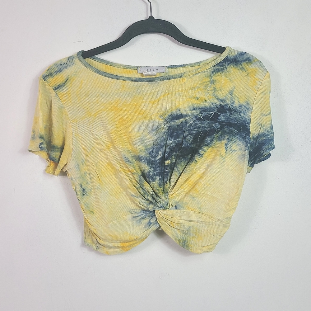 Gaze Twist Front Tie Dye Crop Top